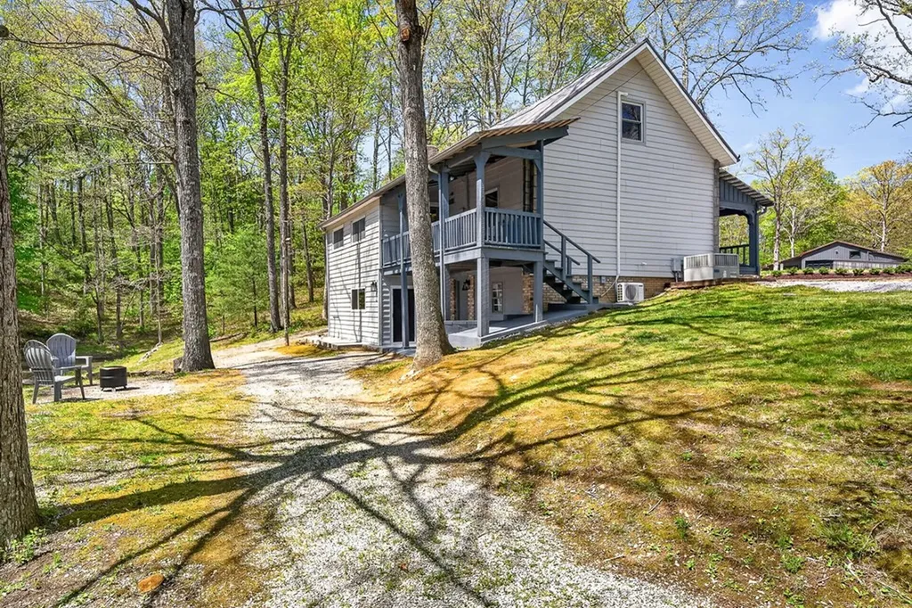 44 Triple R Lane Crossville TN 38571