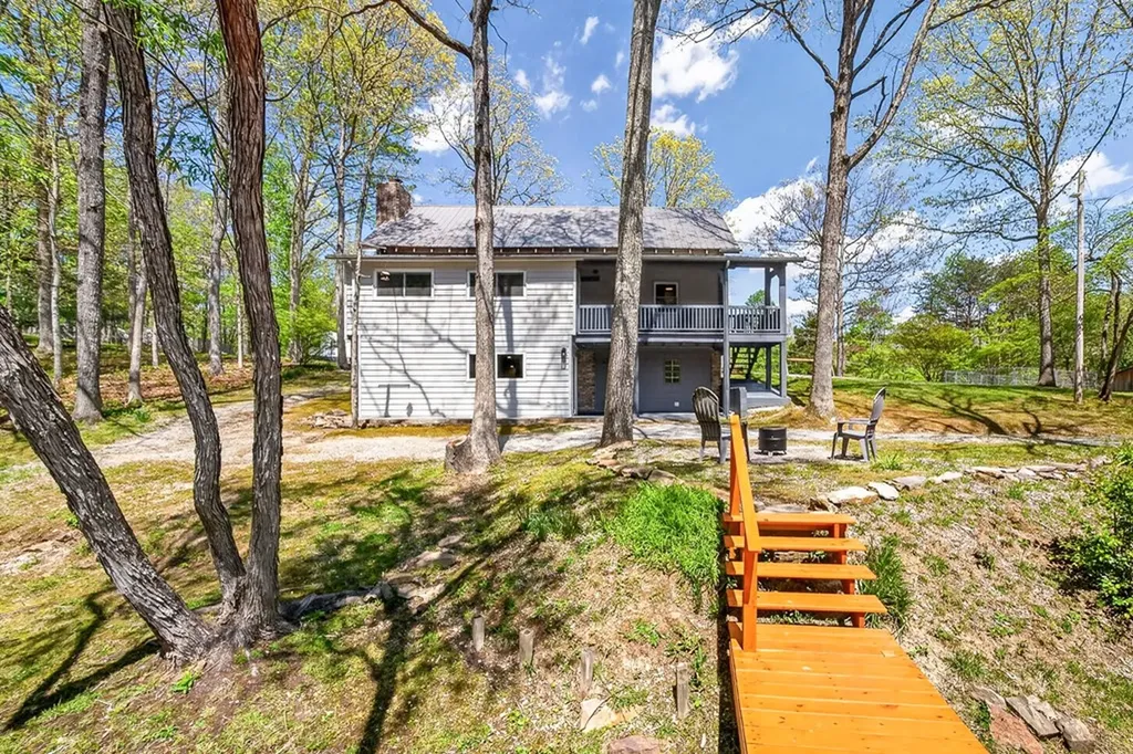 44 Triple R Lane Crossville TN 38571