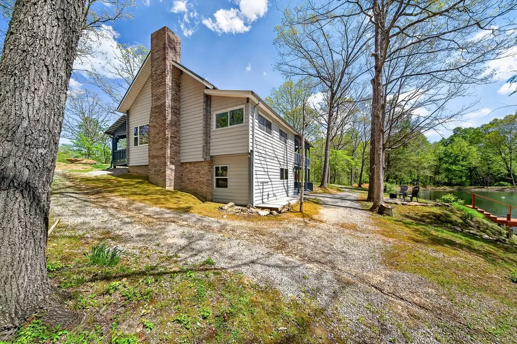 44 Triple R Lane Crossville TN 38571