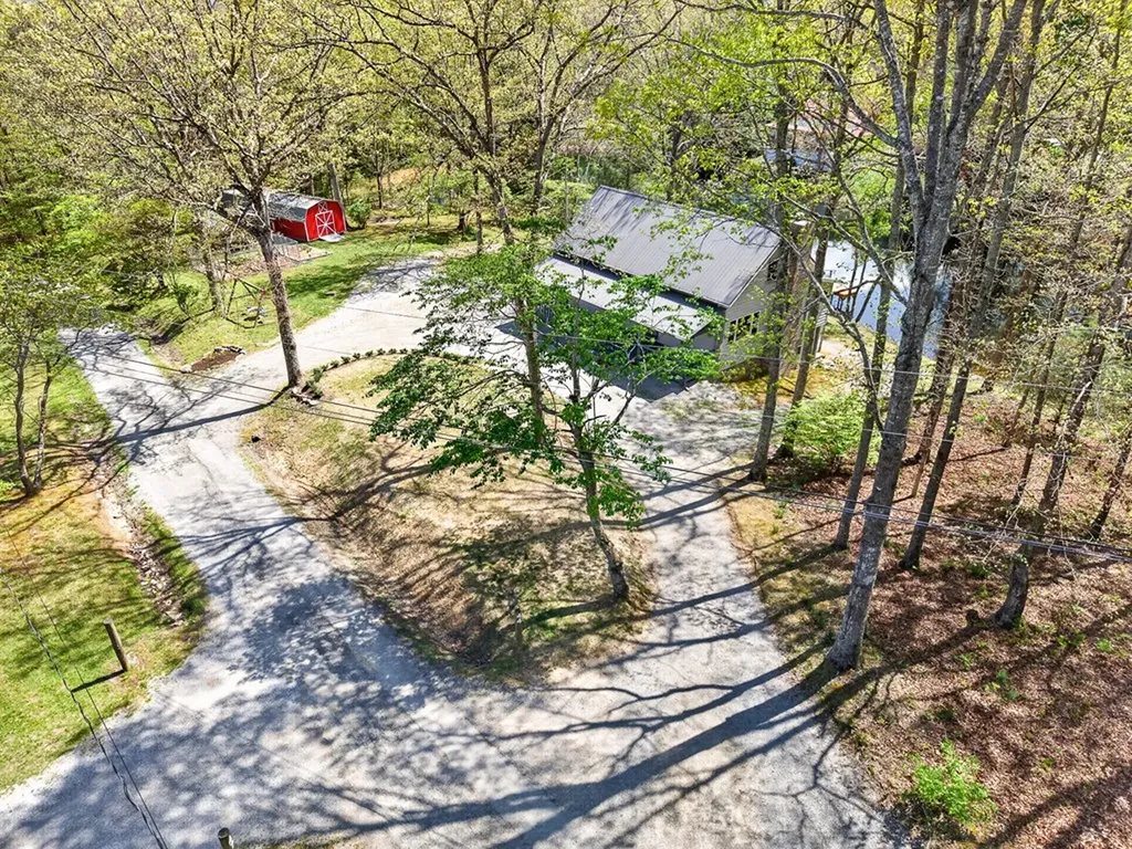 44 Triple R Lane Crossville TN 38571