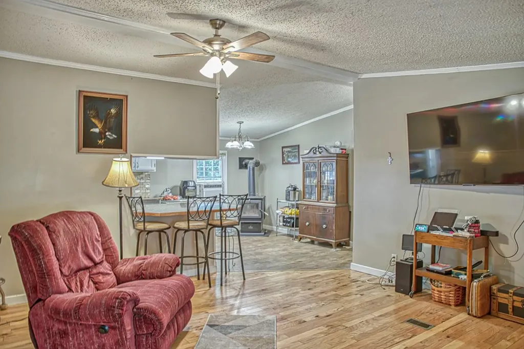 299 Poor House Hollow Lane Gainesboro TN 38562