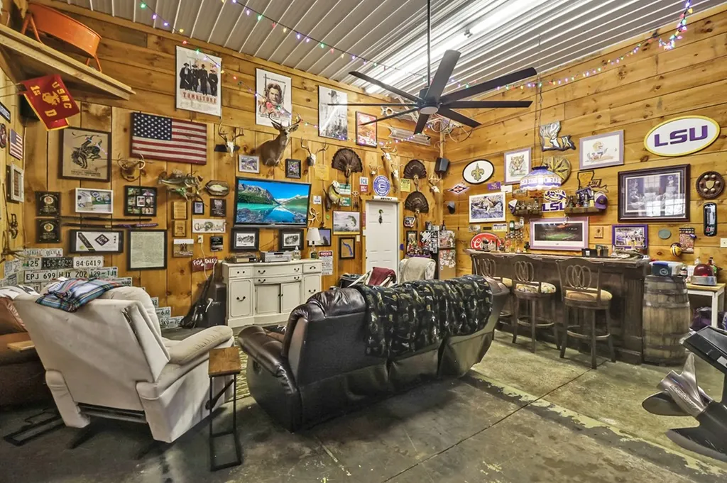 9988 Upper East Valley Road Pikeville TN 37367