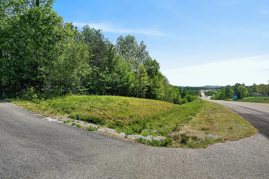 2.4AC Monterey Highway Livingston TN 38570