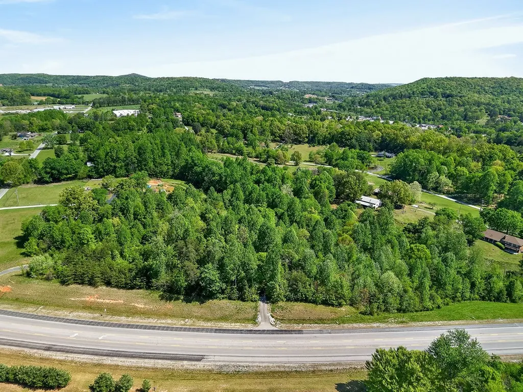 2.4AC Monterey Highway Livingston TN 38570