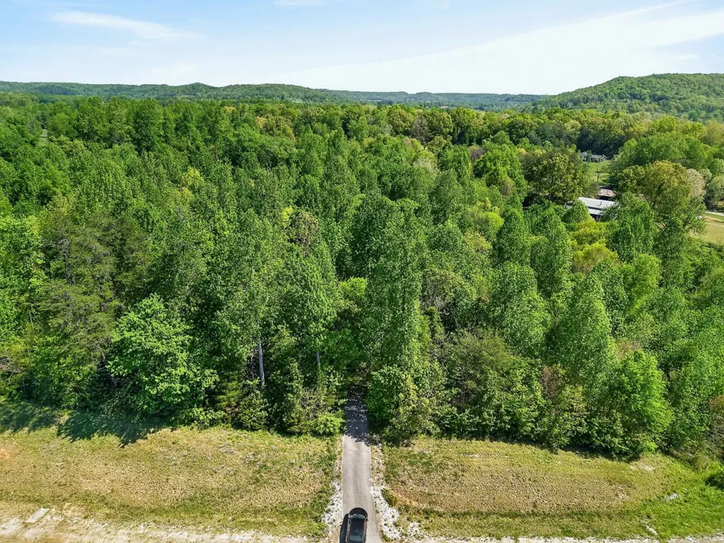 2.4AC Monterey Highway Livingston TN 38570