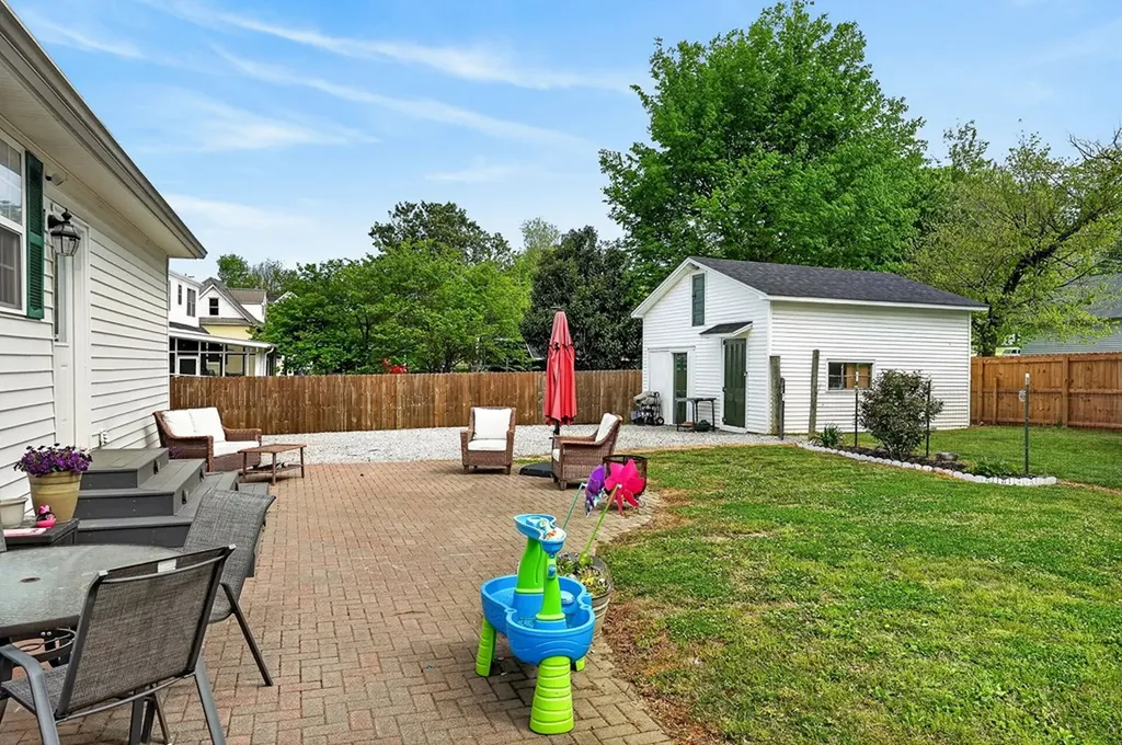 105 Roberts Street Livingston TN 38570