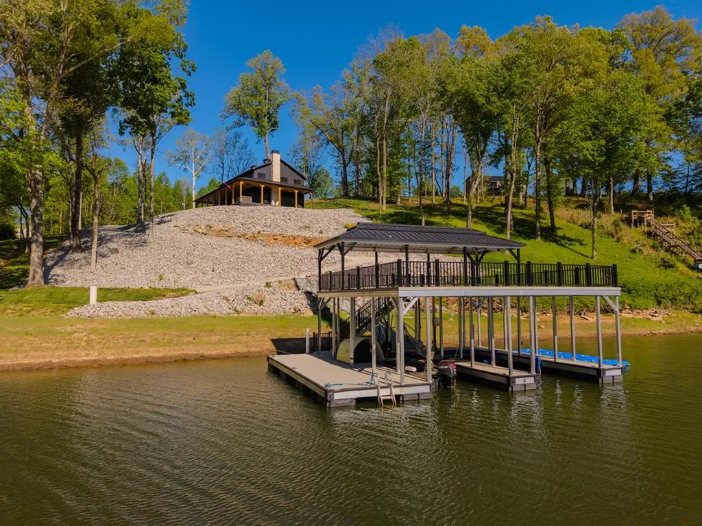 139 River Oaks Drive Sparta TN 38583