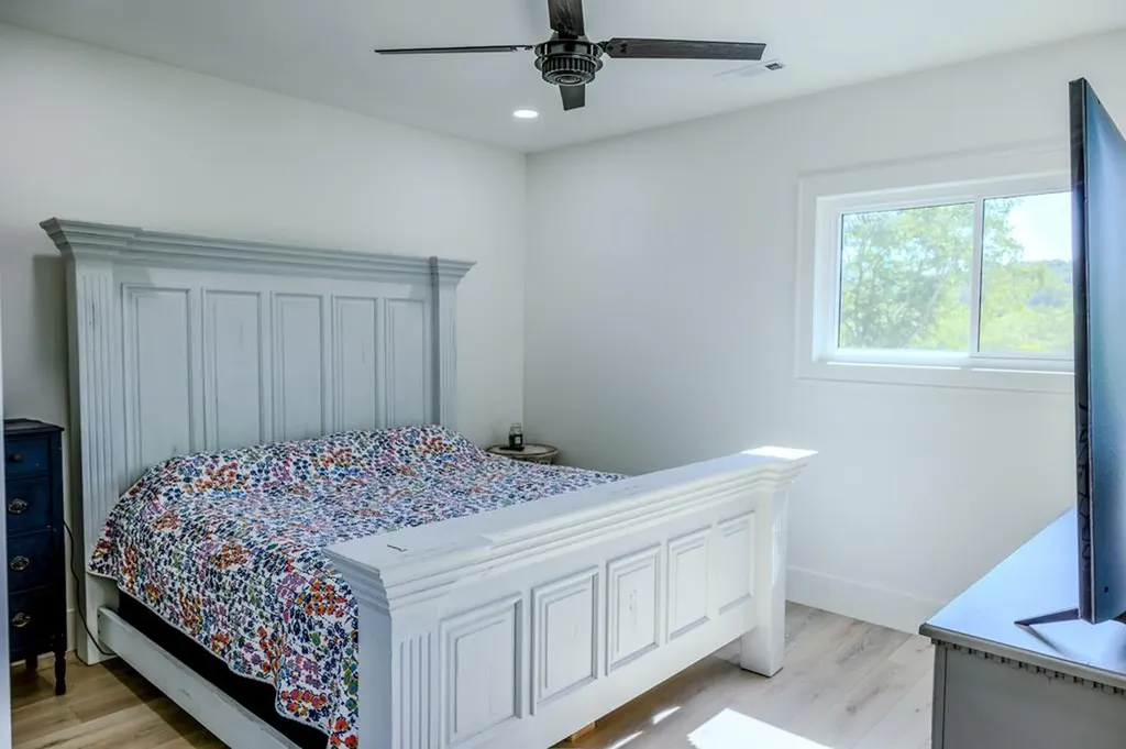 139 River Oaks Drive Sparta TN 38583