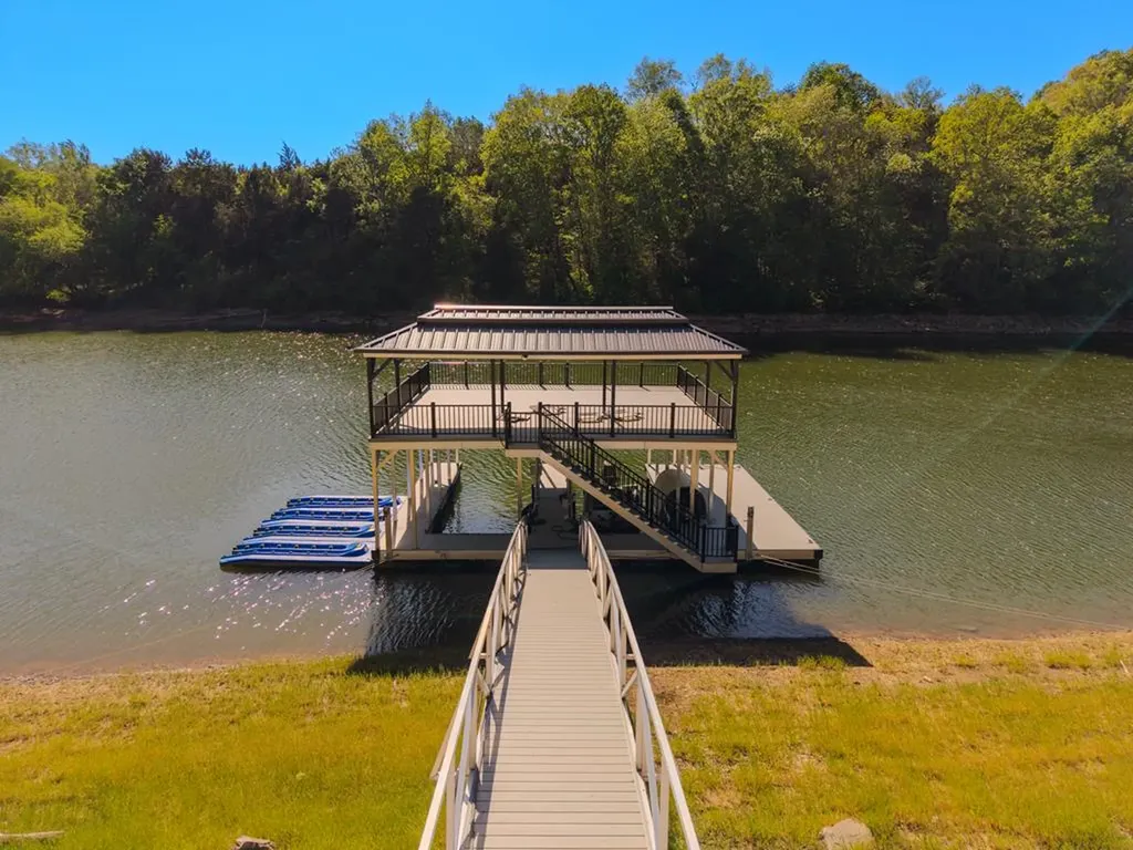 139 River Oaks Drive Sparta TN 38583