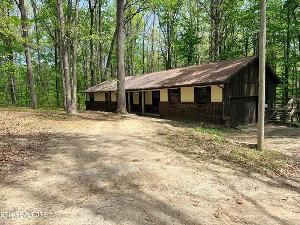 549 Yellow Cliff Estates Road Jamestown TN 38556-2123