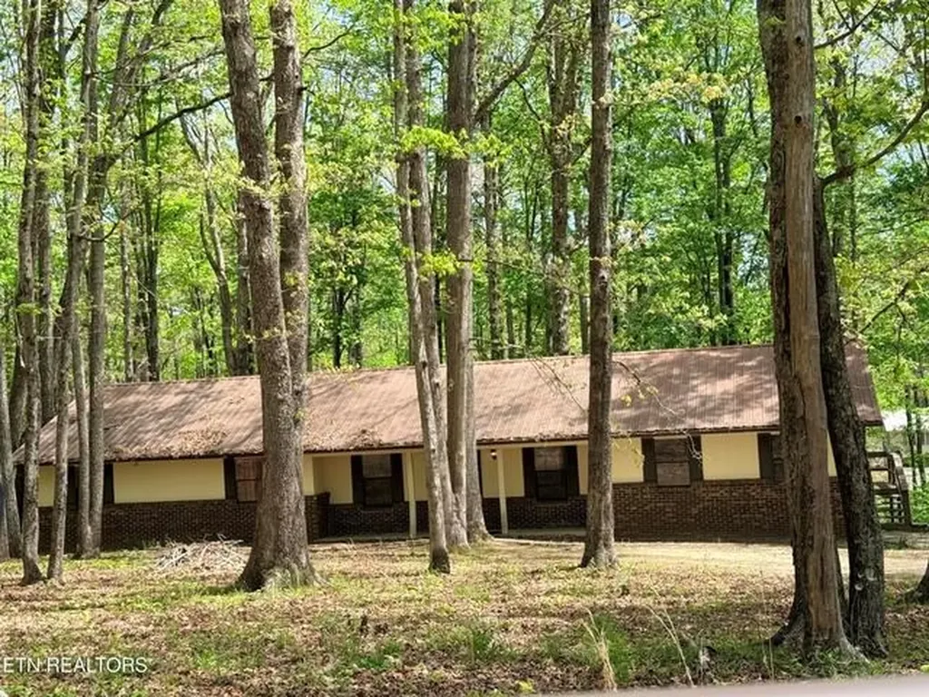 549 Yellow Cliff Estates Road Jamestown TN 38556-2123