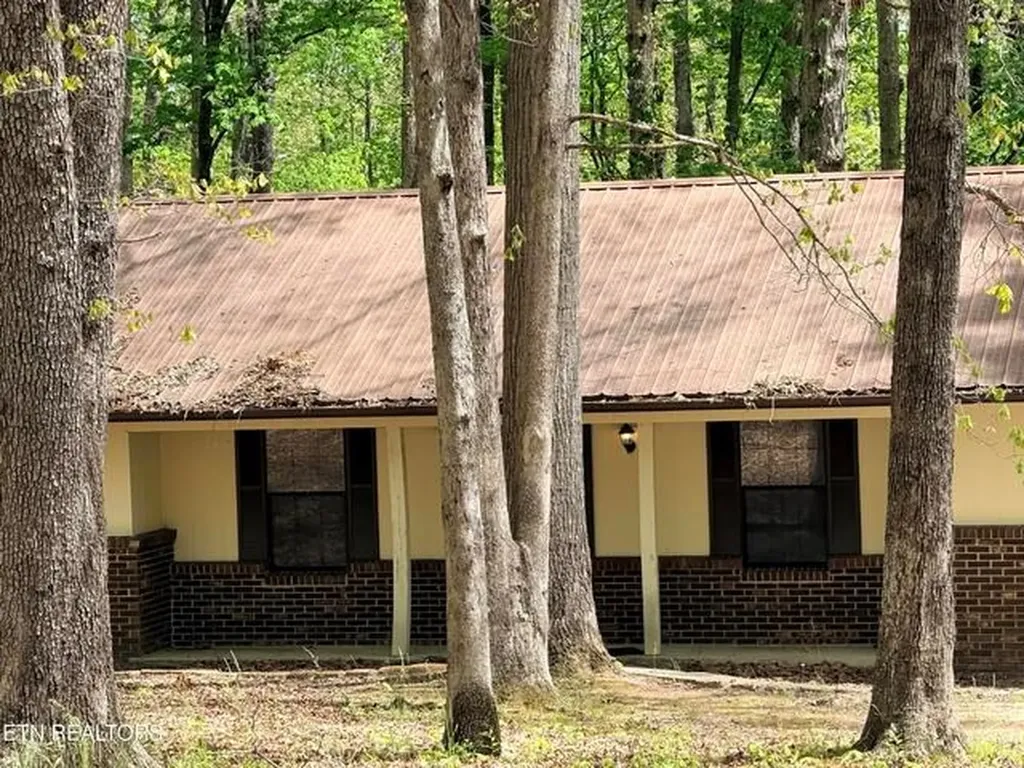 549 Yellow Cliff Estates Road Jamestown TN 38556-2123