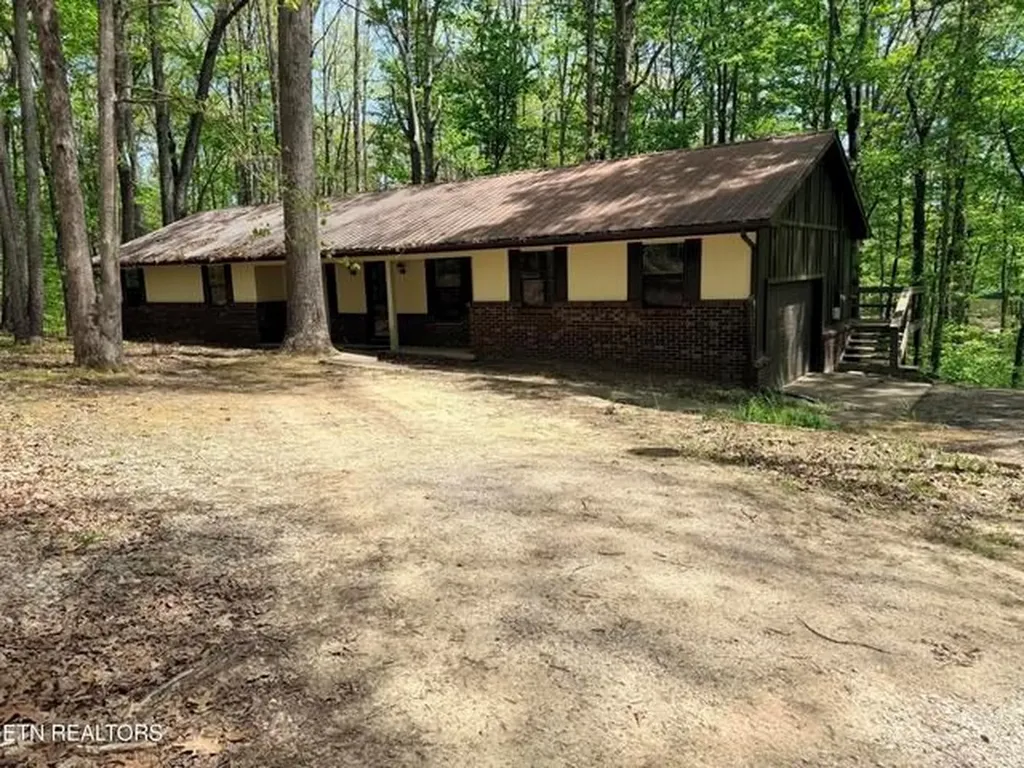 549 Yellow Cliff Estates Road Jamestown TN 38556-2123
