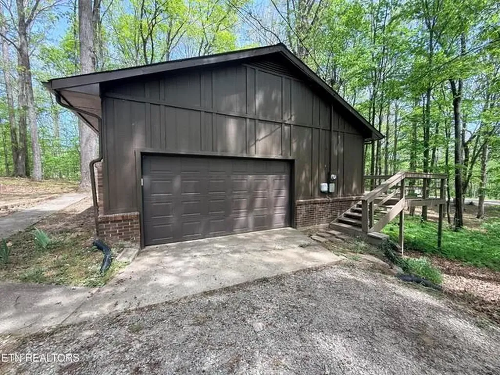 549 Yellow Cliff Estates Road Jamestown TN 38556-2123
