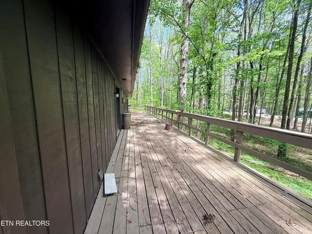 549 Yellow Cliff Estates Road Jamestown TN 38556-2123