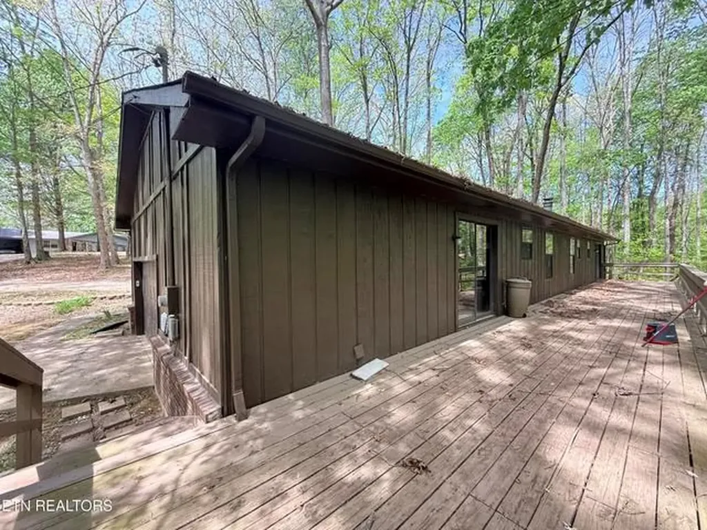 549 Yellow Cliff Estates Road Jamestown TN 38556-2123