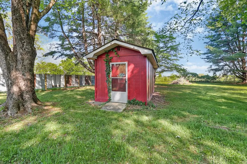 Jamestown TN 38556