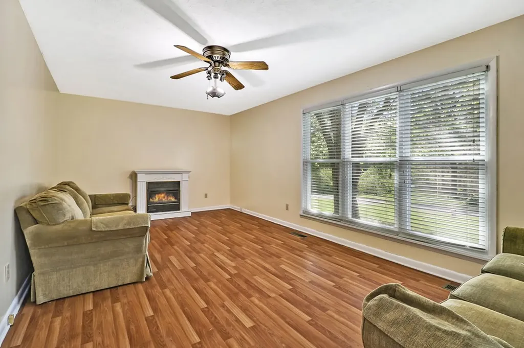 Jamestown TN 38556