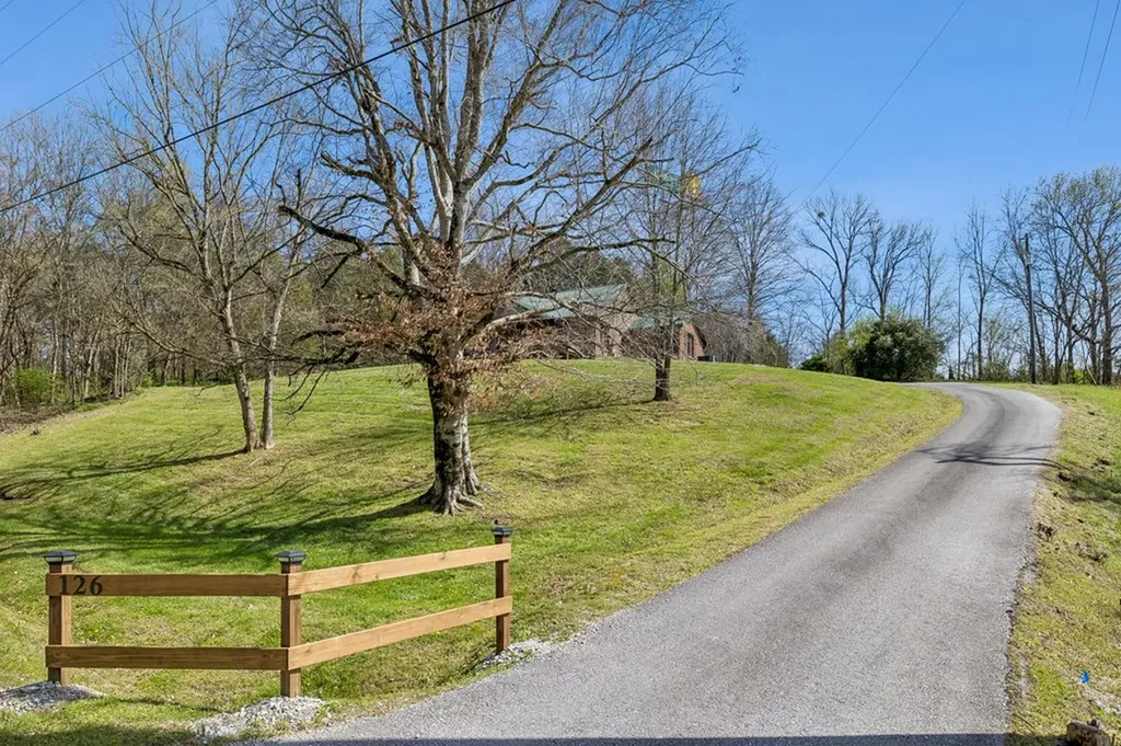 126 Rogers Road Gordonsville TN 38563