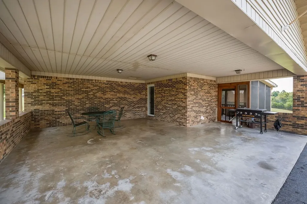 579 Old Celina Road Allons TN 38541