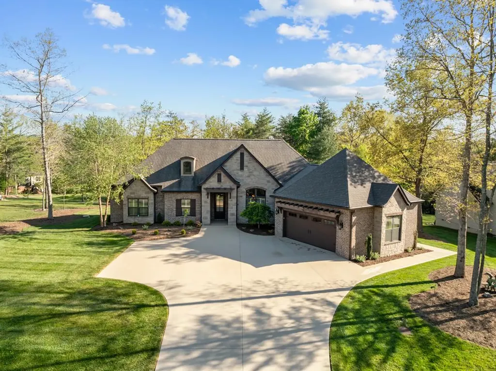 125 Minetta Drive Crossville TN 38558
