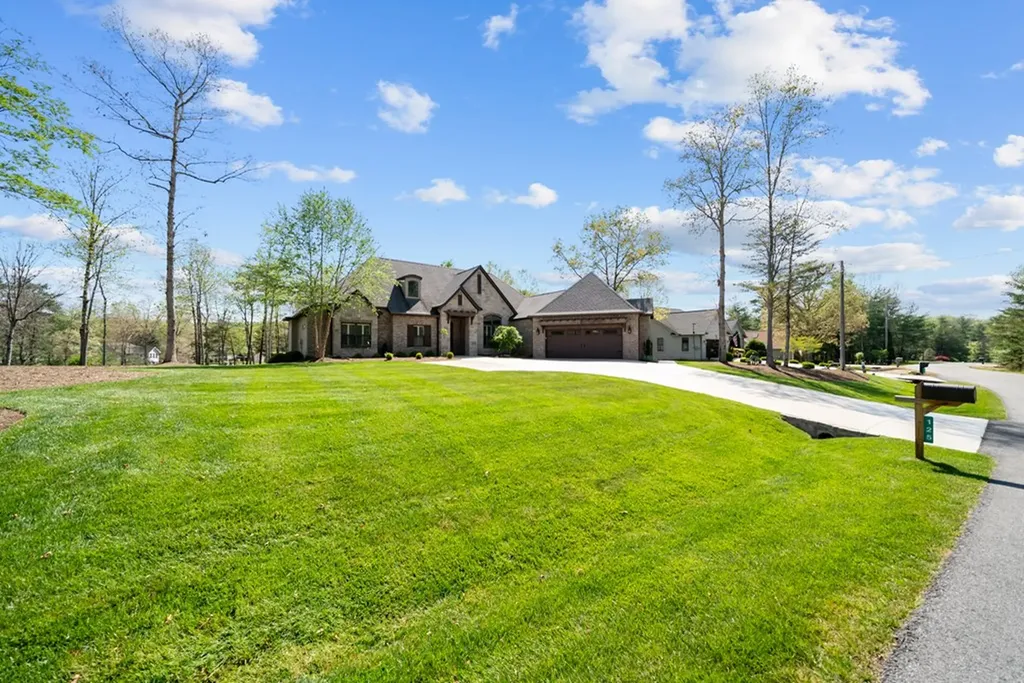 125 Minetta Drive Crossville TN 38558