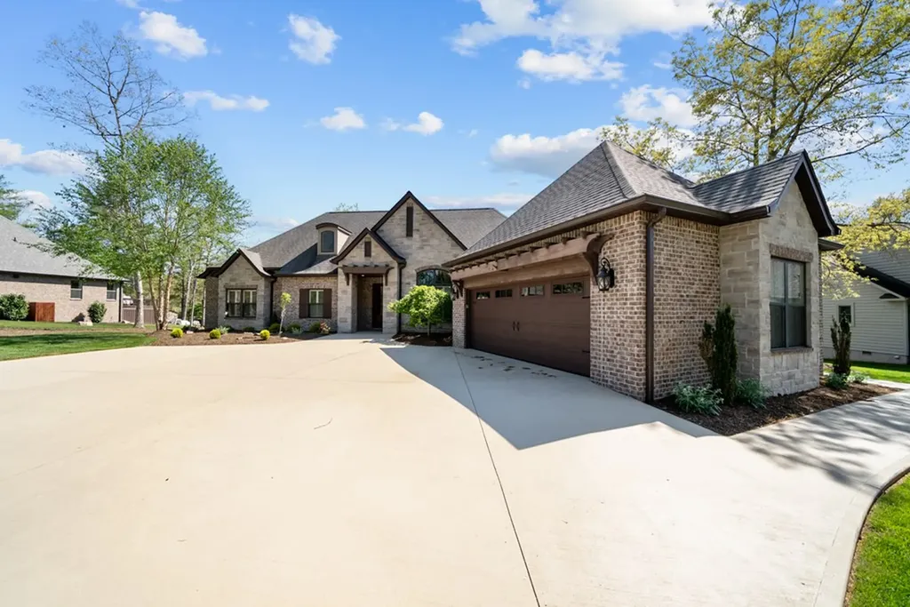 125 Minetta Drive Crossville TN 38558
