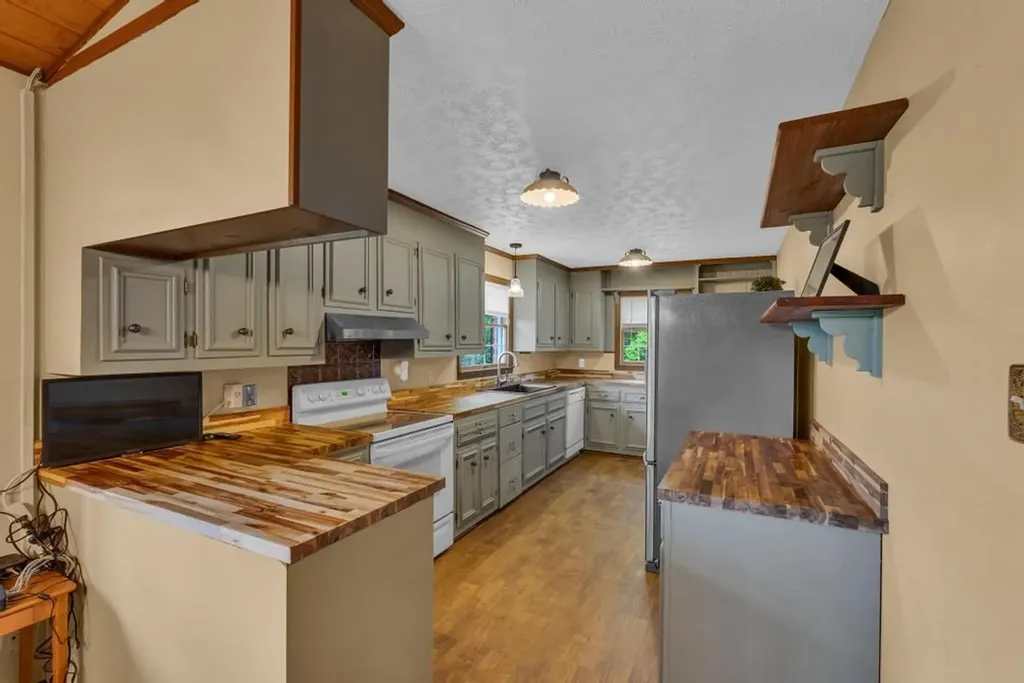 1992 Locke Bend Road Mcminnville TN 37110