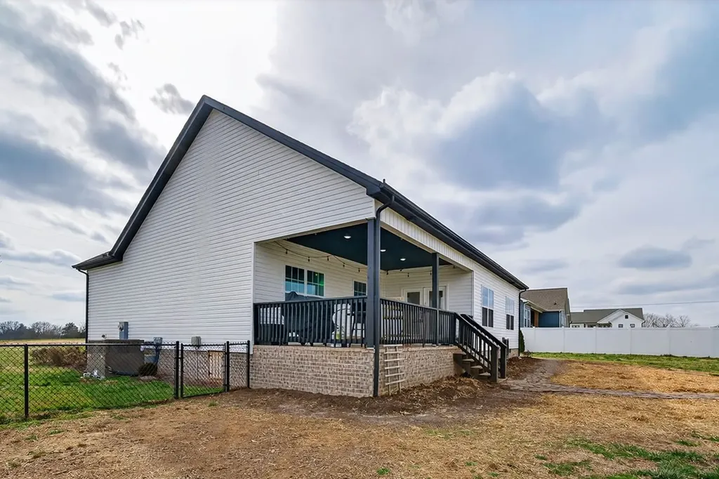 652 Clog Valley Drive Sparta TN 38583