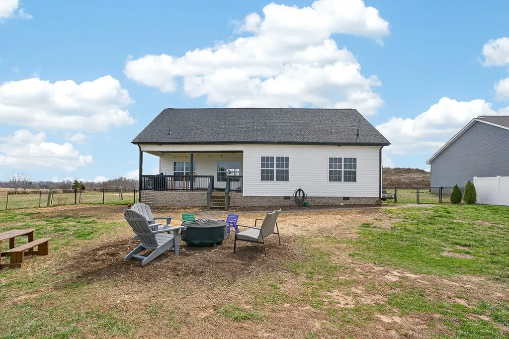 652 Clog Valley Drive Sparta TN 38583