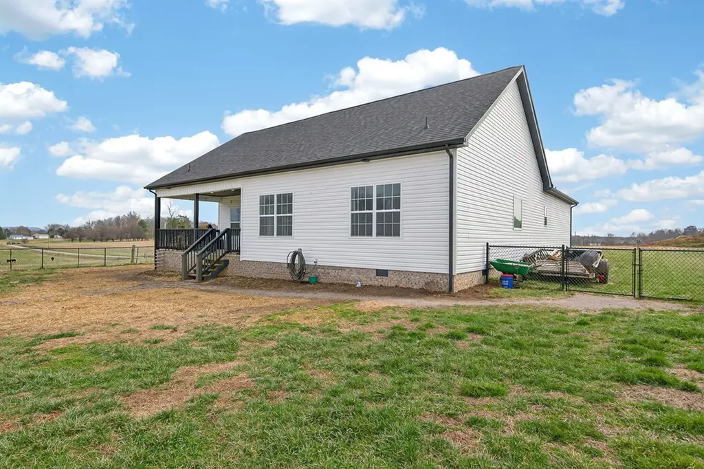 652 Clog Valley Drive Sparta TN 38583