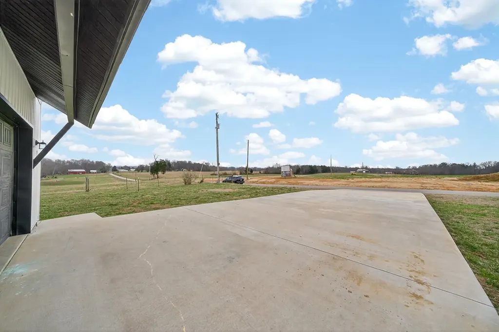 652 Clog Valley Drive Sparta TN 38583