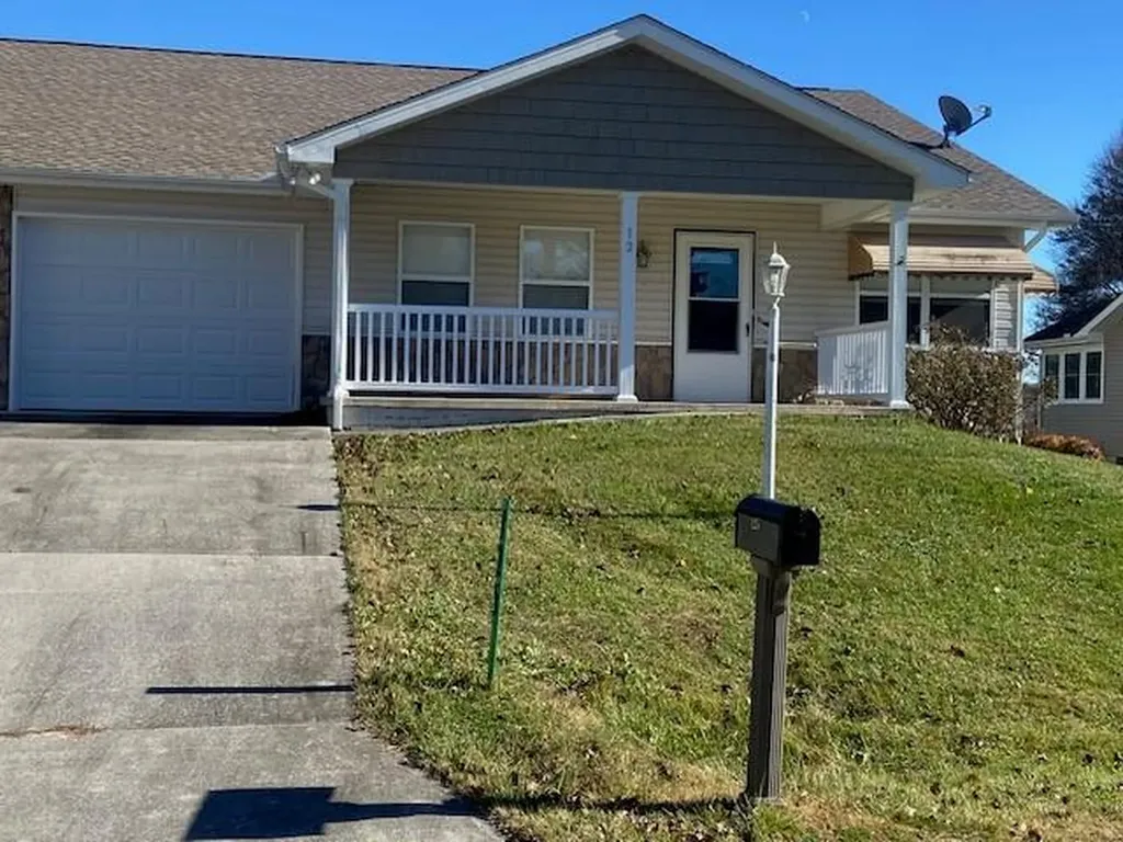 125 Grandview Lane Crossville TN 38571-8265