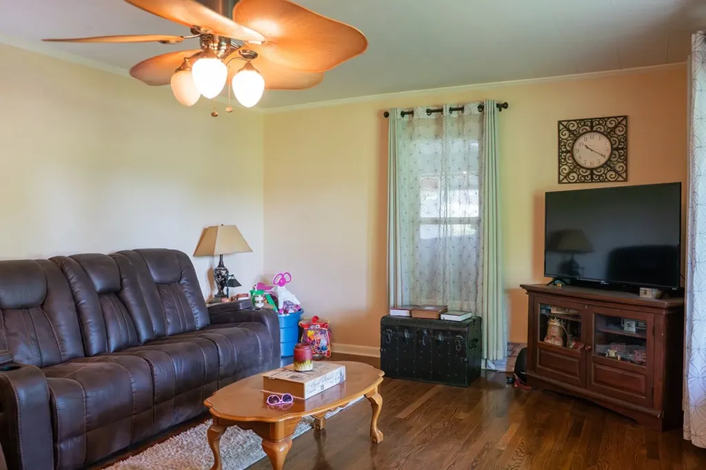 427 Allen Chapel Road Hilham TN 38568