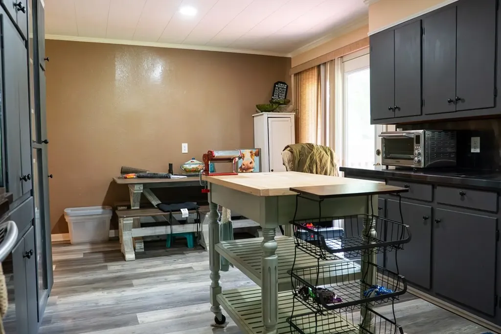 427 Allen Chapel Road Hilham TN 38568