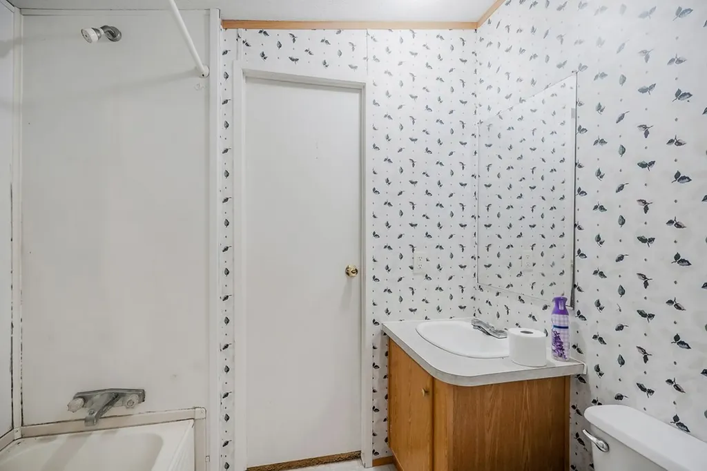 386 Baptist Ridge Highway Hilham TN 38568