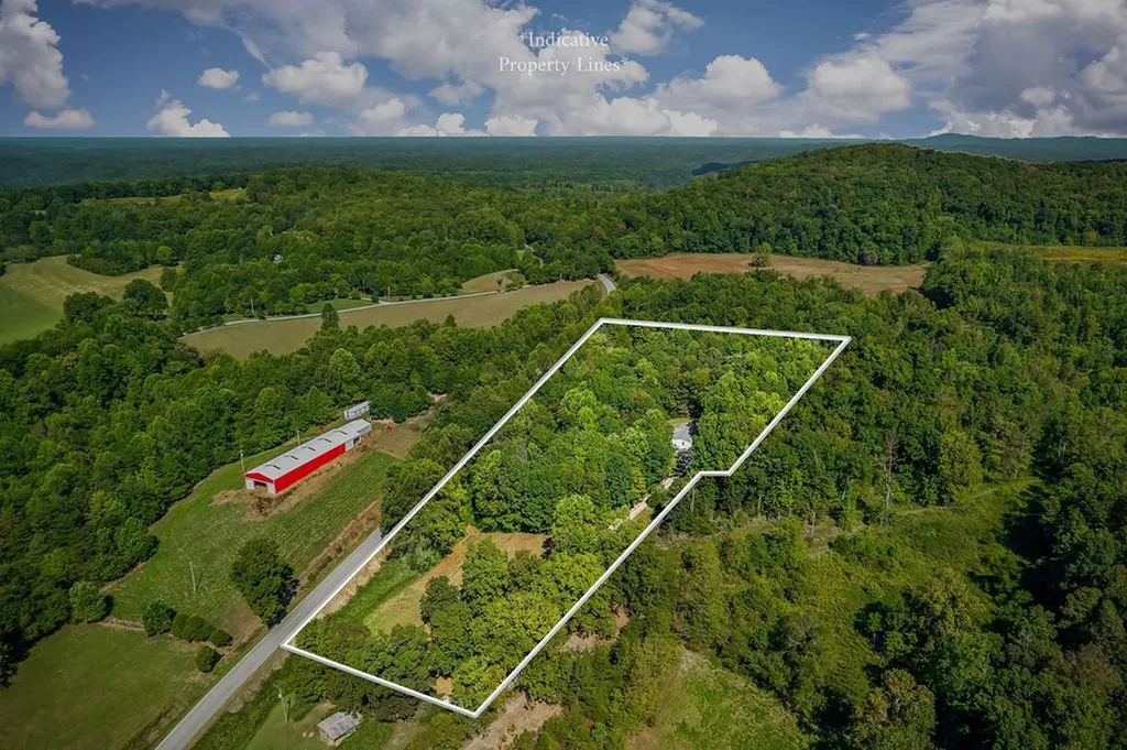 386 Baptist Ridge Highway Hilham TN 38568
