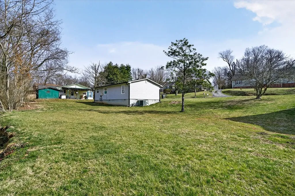 277 Dyer Cookeville TN 38501