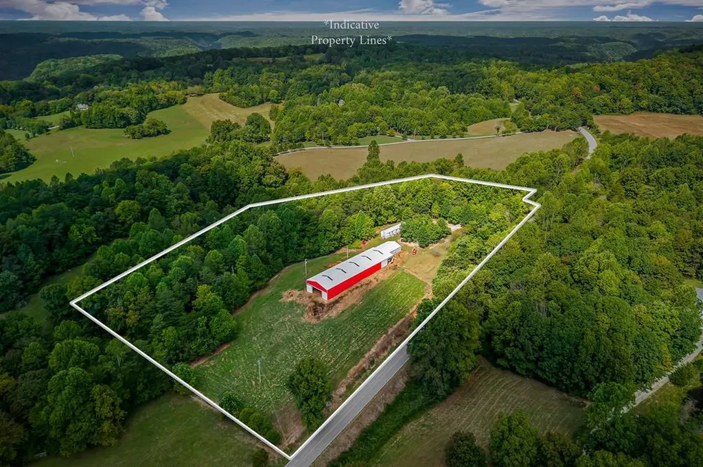 425 Baptist Ridge Highway Hilham TN 38568