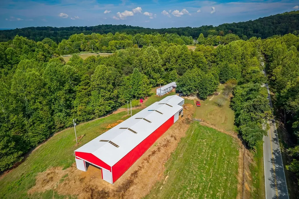 425 Baptist Ridge Highway Hilham TN 38568