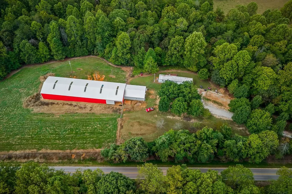 425 Baptist Ridge Highway Hilham TN 38568