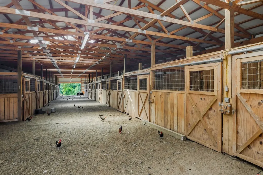 425 Baptist Ridge Highway Hilham TN 38568