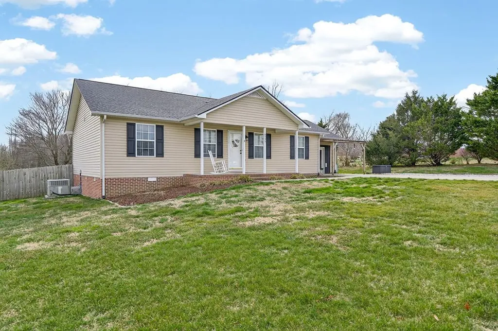 4535 Ewing Drive Baxter TN 38544