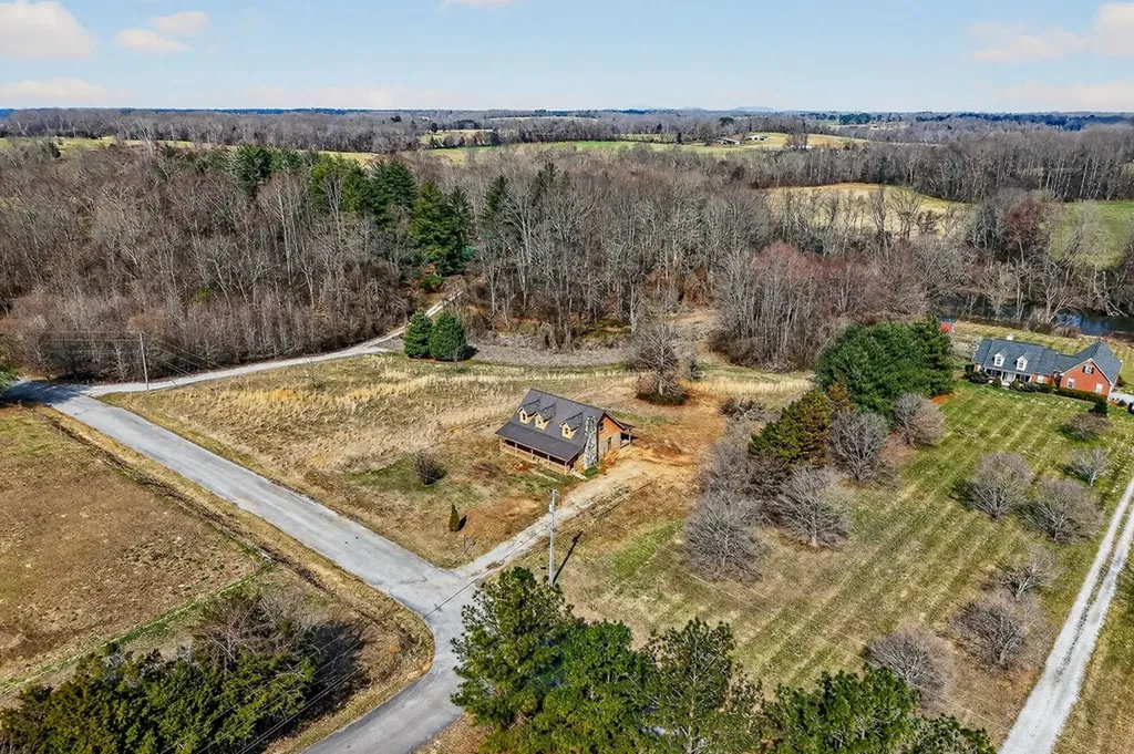 539 Peach Avenue Morrison TN 37357