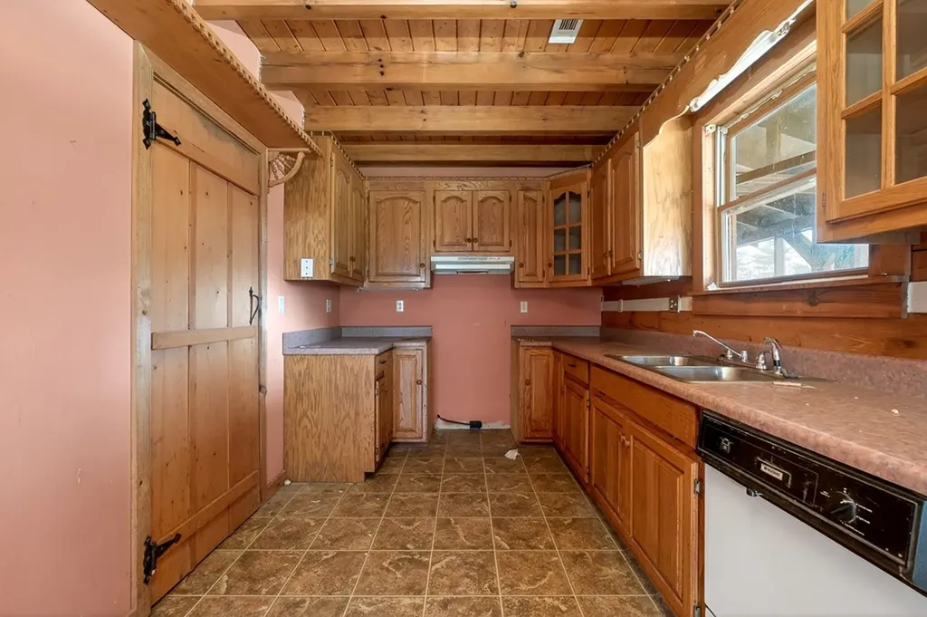 539 Peach Avenue Morrison TN 37357