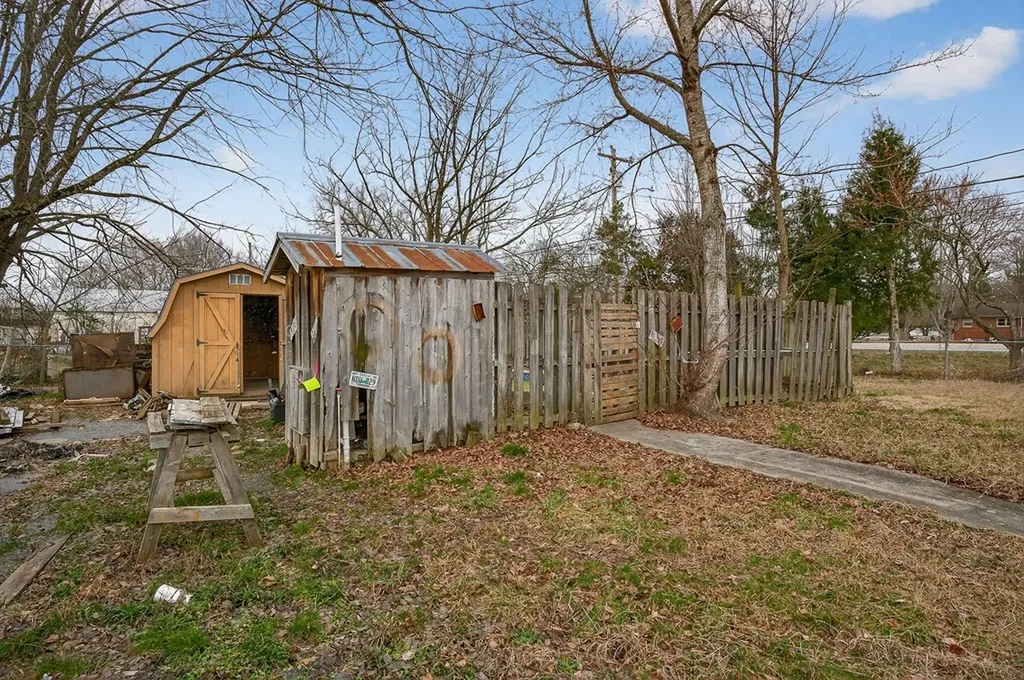 101 S Mill Street Morrison TN 37357