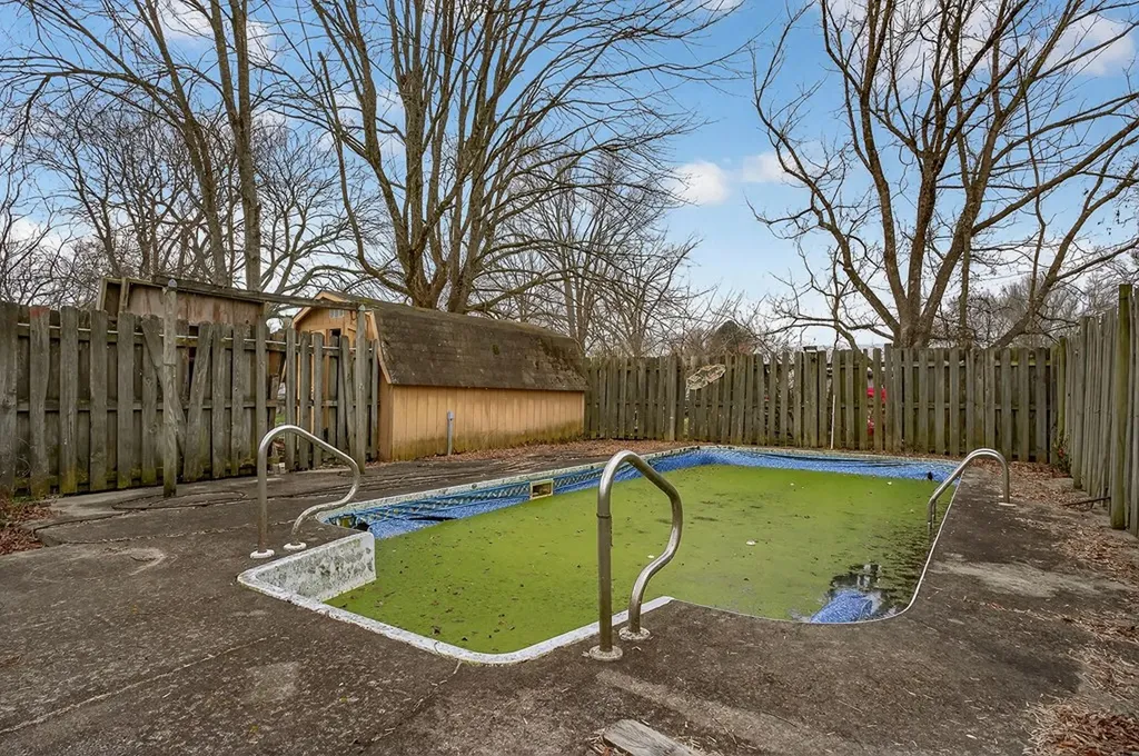 101 S Mill Street Morrison TN 37357