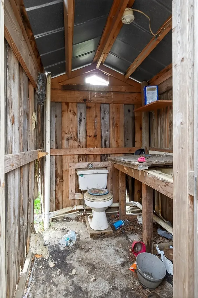 101 S Mill Street Morrison TN 37357