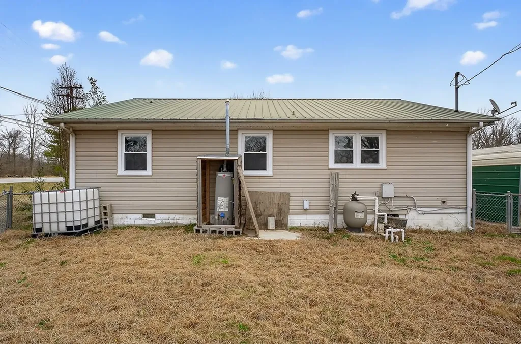 101 S Mill Street Morrison TN 37357