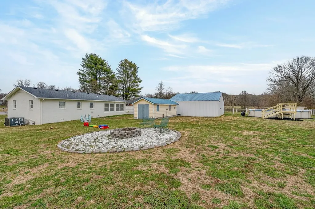 365 Fairview Circle Sparta TN 38583